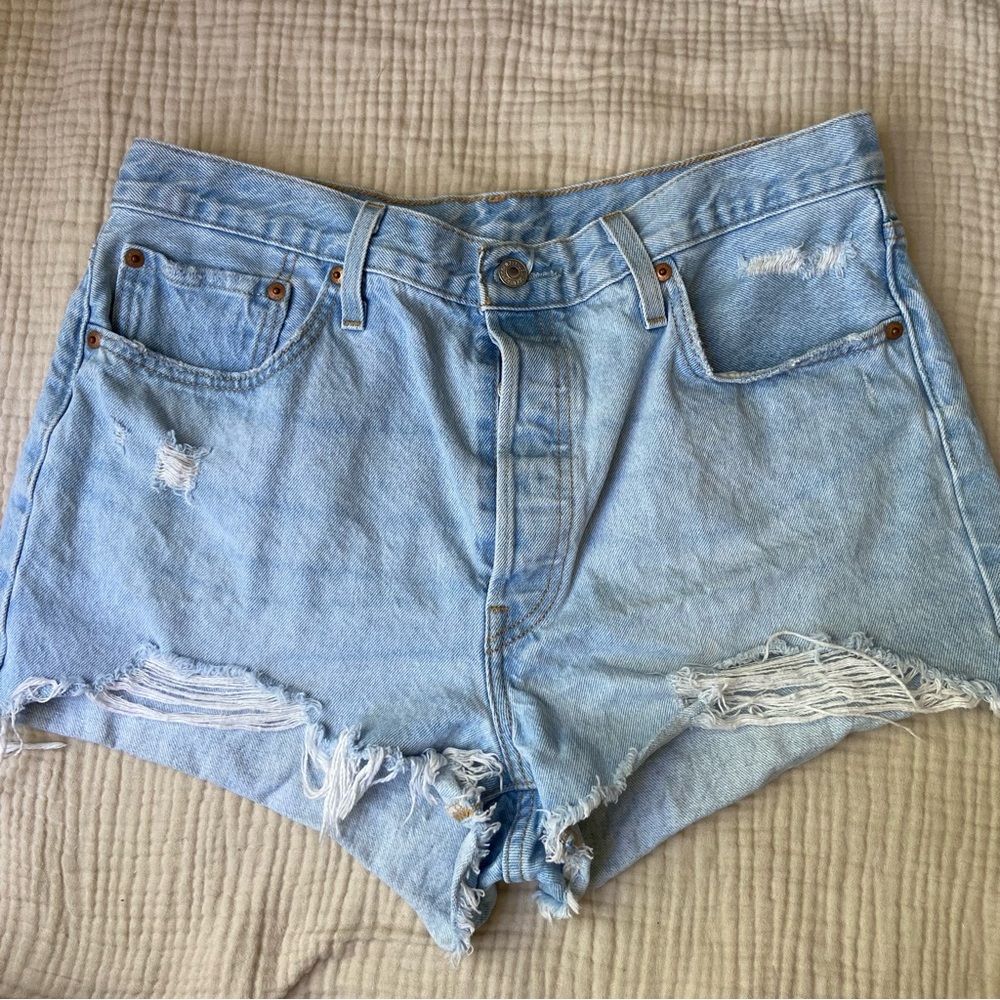 Levi's 501 Cut Off Frayed High Waisted Shorts Women’s Size 33 Festival Boho